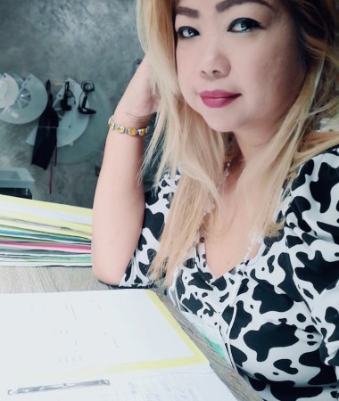 Ally, 49 ans