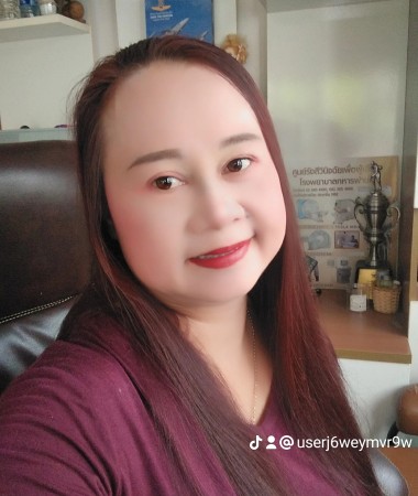 Meow , 38 ans