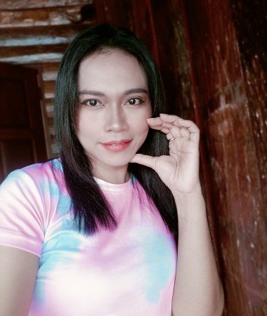 May, 43 ans