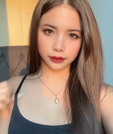 Ploy, 23 ans