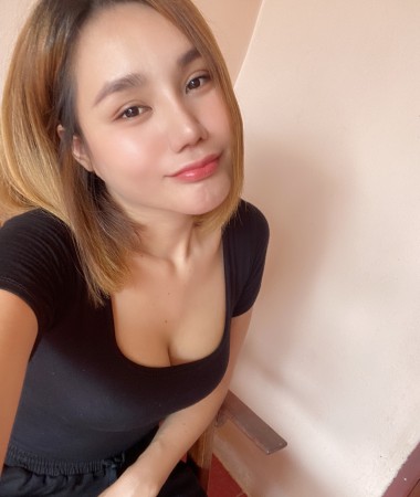 May, 32 ans