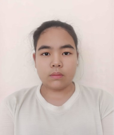 Kanchanok, 22 ans